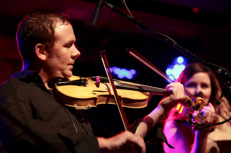 Paddy+Tutty+plays+the+fiddle+during+a+free+concert+at+The+Set+Theatre+in+Kilkenny%2C+Ireland%2C+Aug.+7%2C+2013.