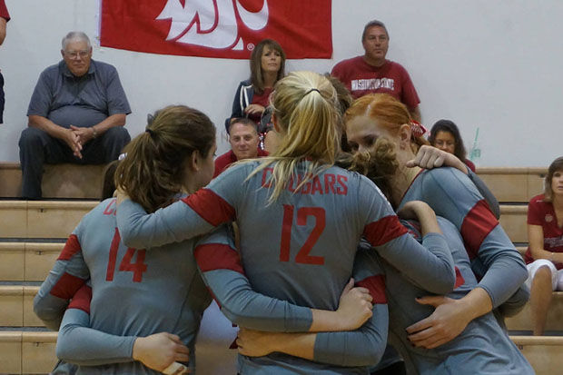 The+Cougars+huddle+during+a+match+at+the+Montana+Invitational%2C+Saturday%2C+Aug.+30.