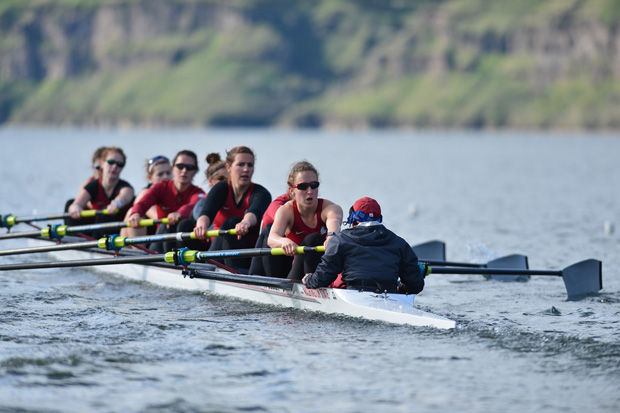 WSU+junior+rower+Jordan+Watson+%28in+the+first+seat+behind+the+coxswain%29+competes+with+her+teammates+in+a+regatta+against+Gonzaga+on+the+Snake+River%2C+April+7%2C+2015.