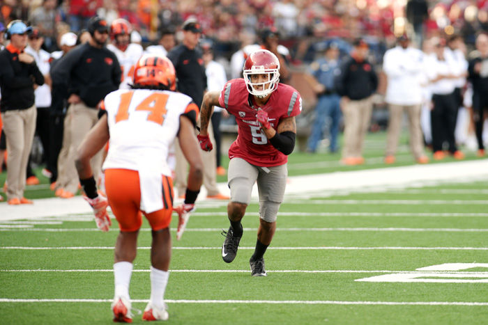 Redshirt junior wide receiver Gabe Marks runs his route during a game against Oregon State in Martin Stadium, Oct. 17, 2015.