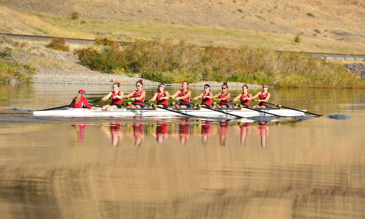 WSU+rowing+team+practices+on+Sept.+22%2C+2015+at+Wawawai+Landing+on+the+Snake+River.