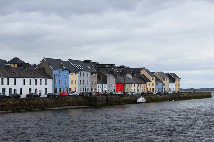 Houses+along+the+water+in+Galway%2C+Ireland.