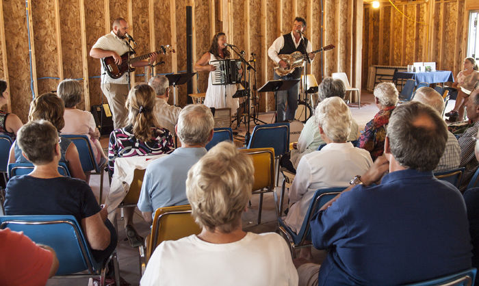 “Bridges Home” performing at the 2015 Summer Concert Series at the Artisans at the Dahmen Barn.