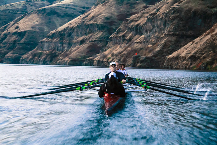 A shot of Cougar Crew rowing on the Snake River.