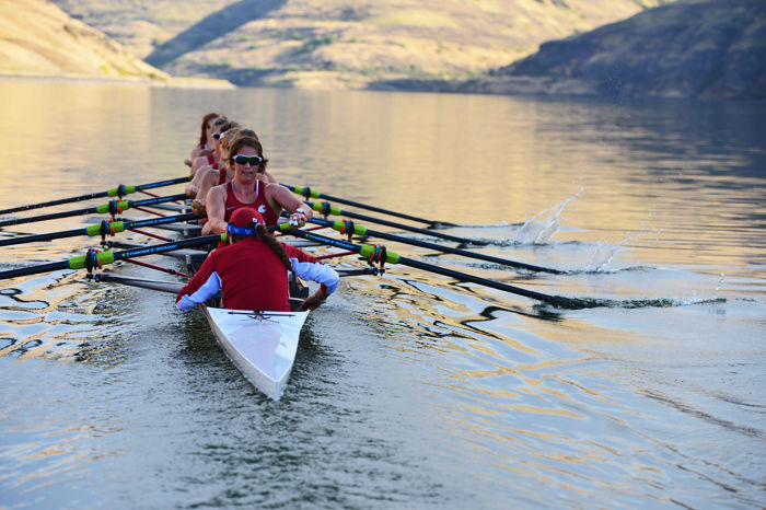 WSU rowing team practices on the Snake River by the Wawawai Landing in 2015. 