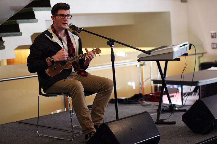 Shane Mulligan plays ukulele at Coug Spotlight, held by SEB on Jan. 26.