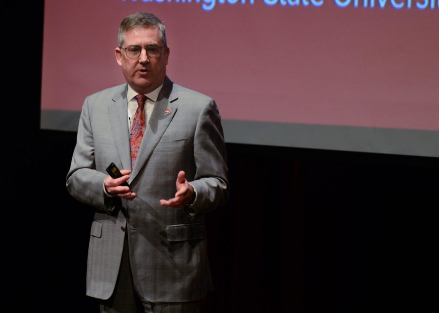 WSU President Kirk Schulz discusses “Drive to 25.” Audience members asked  for comment on sexual assault and a lack of attention given to the humanities.