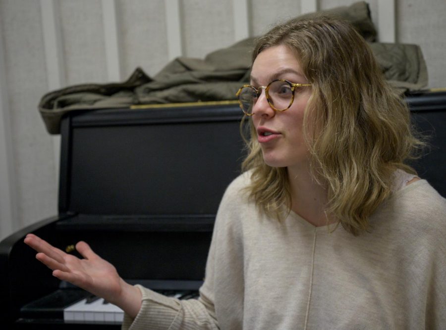 Clare Sullivan, a junior music performance major, talks about her routine before she attends Etsi Bravo’s Monday Night Comedy: Women Comics of the Palouse. Sullivan says she doesn’t write in a diary but uses stand-up as an emotional outlet.