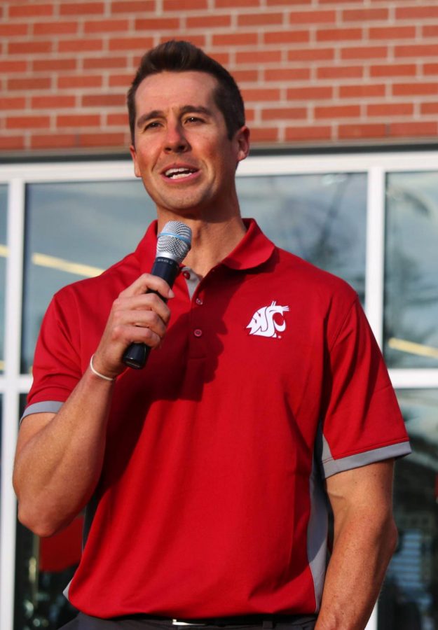Jason Gesser, pictured here at a Cougar Athletic Fund event in 2015, was the subject of an Office for Equal Opportunity inquiry in January 2018 regarding complaints of sexual misconduct. 