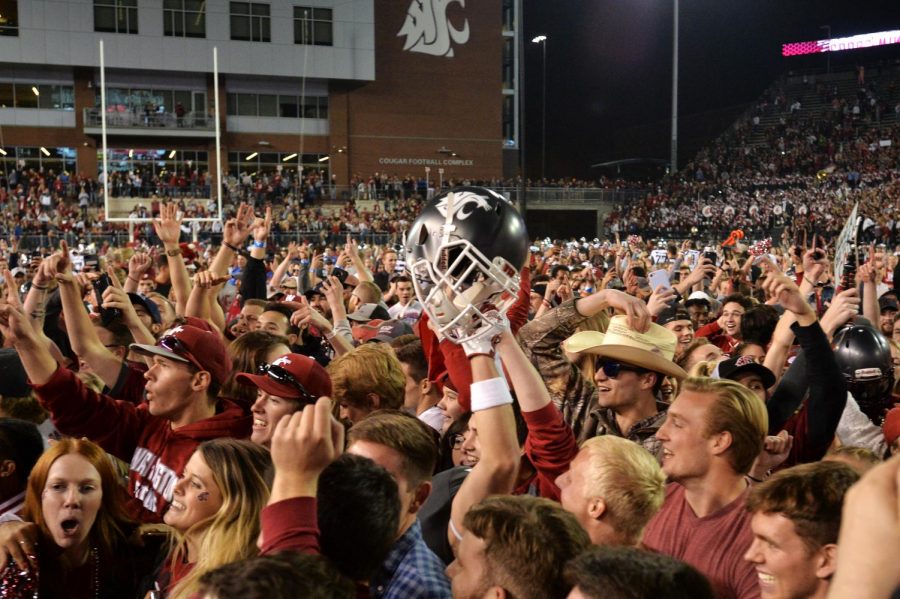 Fans+rush+the+field+after+the+WSU+victory+over+Oregon+on+Oct.+20%2C+2018%2C+in+Martin+Stadium.+