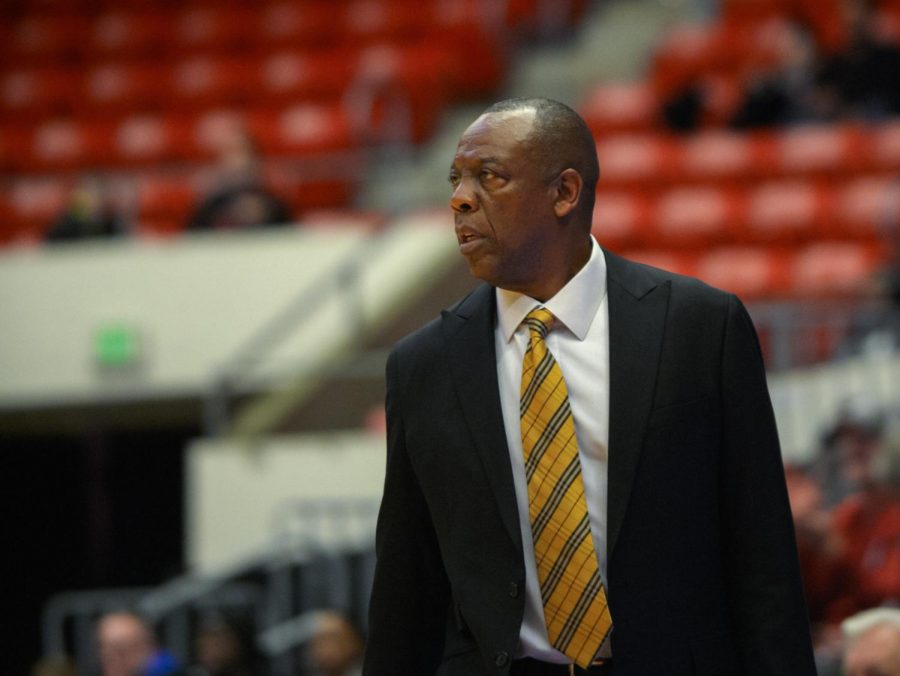 Men’s basketball head coach Ernie Kent watches the game against Stanford from the side of the court on Jan. 11 at Beasley Coliseum. Kent invited members of the media, including the Evergreen, to join him for a film session Thursday morning in Smith Gym.