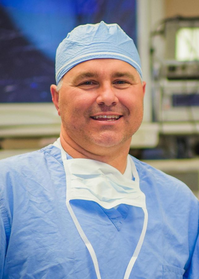 Corey Johnson, a certified registered nurse anesthetist, says the radiofrequency
ablation procedure can relieve back and knee pain without opioids.