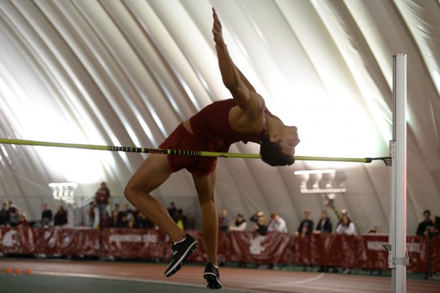 Junior+Max+English+competes+in+high+jump+during+the+WSU+Indoor+on+Jan.+19+at+the+Indoor+Practice+Facility.+English+placed+seventh+in+the+event+with+a+jump+of+1.95+meters.+WSU+heads+to+UW+for+the+Last+Chance+Collegiate+on+Friday.