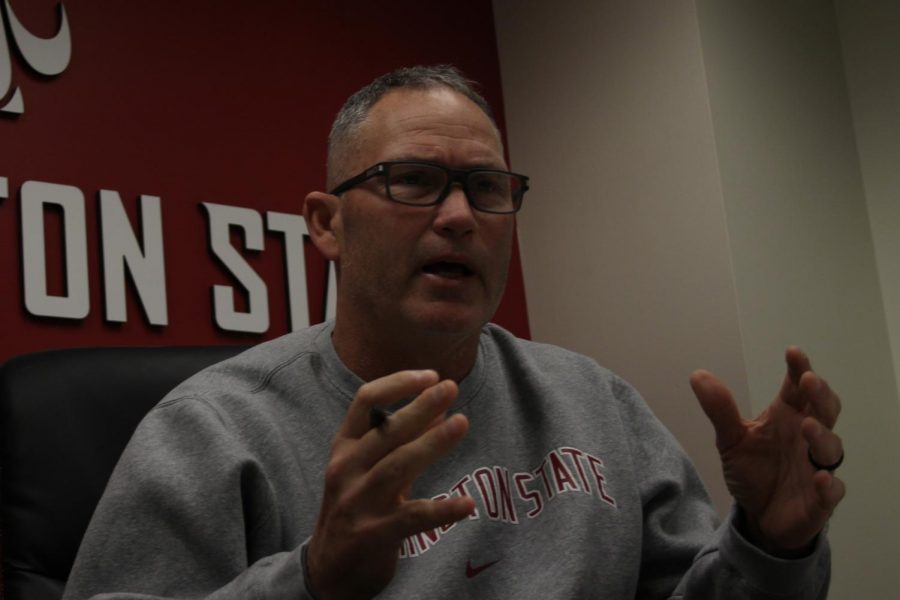 Baseball+coach+Marty+Lees+explains+how+the+new+Cougar+baseball+clubhouse+will+allow+WSU+to+compete+and+recruit+at+a+higher+level+Tuesday+in+Bohler+Gym.