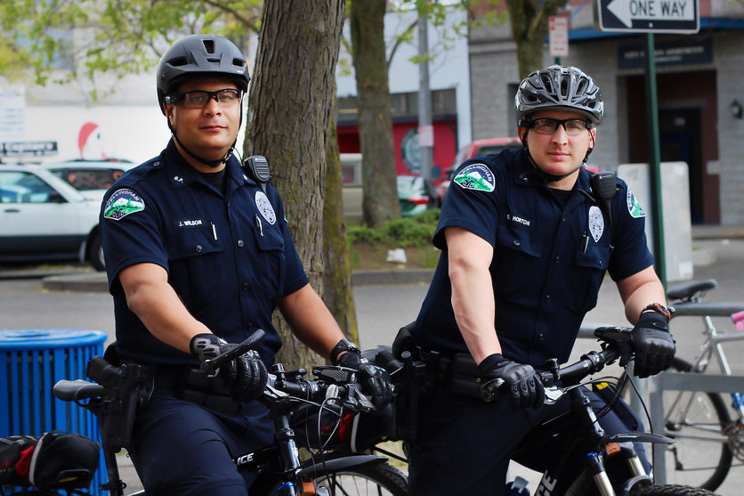 Two+Trek+E-bikes+were+purchased+B%26L+Bicycles+for+Pullman+police+officers+to+use.+Each+electrically+assisted+bicycle+cost+about+%244%2C000+says+Cmdr.+Chris+Tennant.