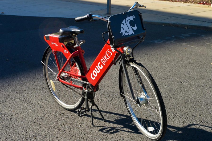According to the Washington State Department of Transportation, head injuries account for 75% of bicyclist deaths. With thousands of students on the WSU campus utilizing Coug Bikes, it’s extremely important that students take the time to rent a helmet, or buy one themselves. 