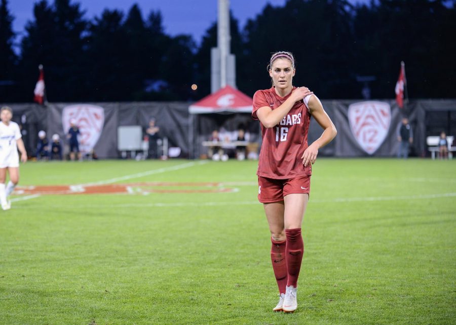 Midfielder+Averie+Collins+reacts+to+the+teams+loss+against+Michigan+State+on+Friday+evening+at+the+Lower+Soccer+Fields.