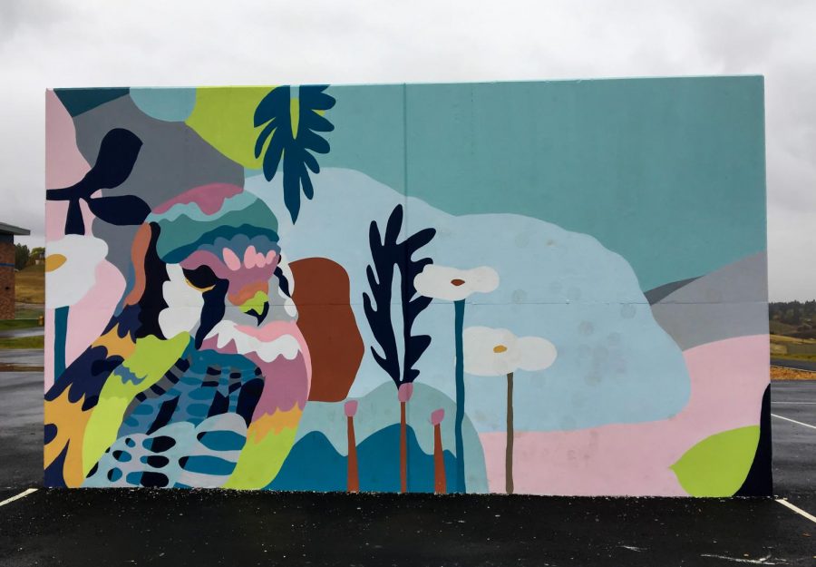 Kamiak+Elementary+School+hosted+a+ceremony+to+honor+the+mural+created+by+WSU+students.+%E2%80%9CElementary+kids+love+art%2C%E2%80%9D+said+Evan+Hecker%2C+principal+of+Kamiak+Elementary+School.+%E2%80%9CThey+love+creating+things.%E2%80%9D