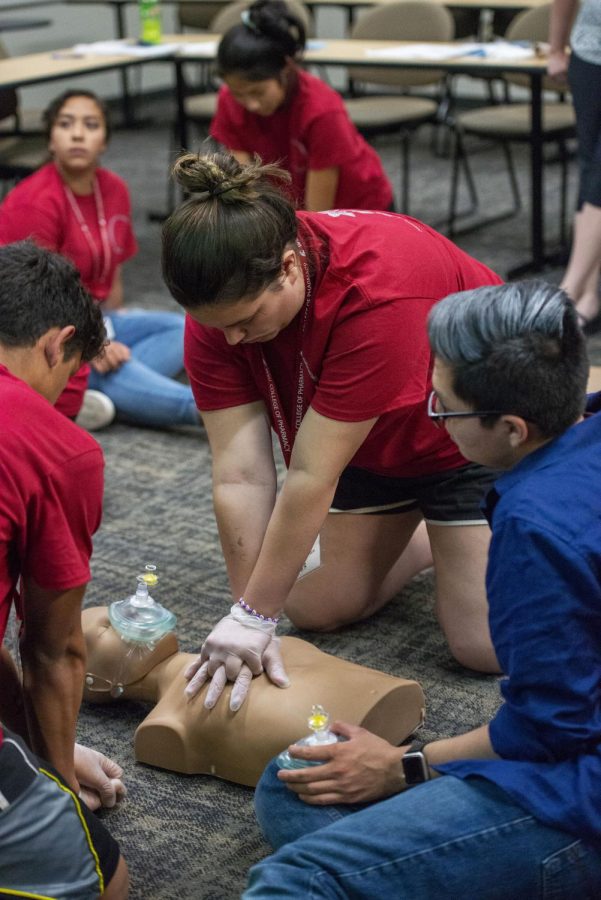 WSUs Na-ha-shnee Summer Institute is a free program for ninth to eleventh graders who are Native Americans and Alaskan Native. The program includes CPR training and basic nursing skills.