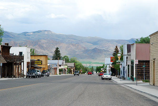 Challis, Idaho is about 209 miles from Pullman. 