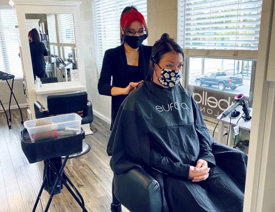 LaBella+Salon+owner+Heather+Meyer+created+the+salon+to+allow+employees+to+grow+in+education+and+offer+pristine+services+to+Pullman+residents.