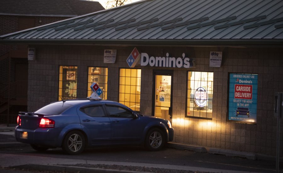 Pullman Domino’s Pizza customers have complained about lack of mask use by employees. Customers not wearing masks are still offered service. An employee alleged that managerial staff knowingly disregards COVID mandates.