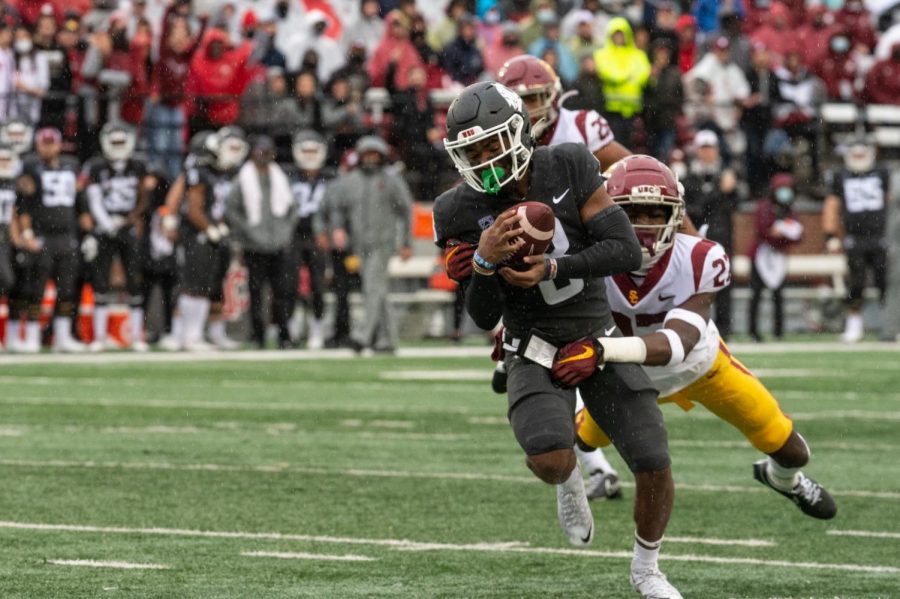 WSU+wide+receiver+Calvin+Jackson+Jr.+%288%29+catches+a+pass+during+a+college+football+game+against+the+USC+Trojans+on+Sept.+18+in+Martin+Stadium.