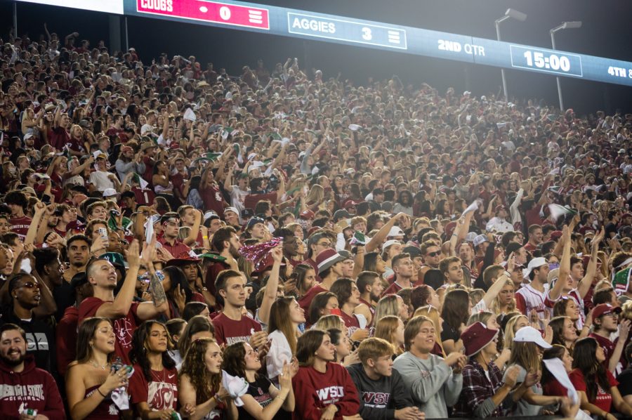 WSU+students+cheer+on+the+Cougars+against+the+Utah+State+Aggies+on+Sept.+4+at+Martin+Stadium+in+Pullman.