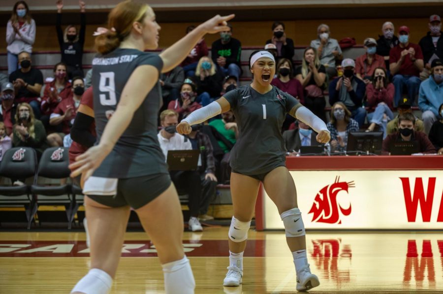 WSU+outside+hitter+Penny+Tusa+%281%29+celebrates+during+a+college+volleyball+match+Oct.+1+in+Pullman.