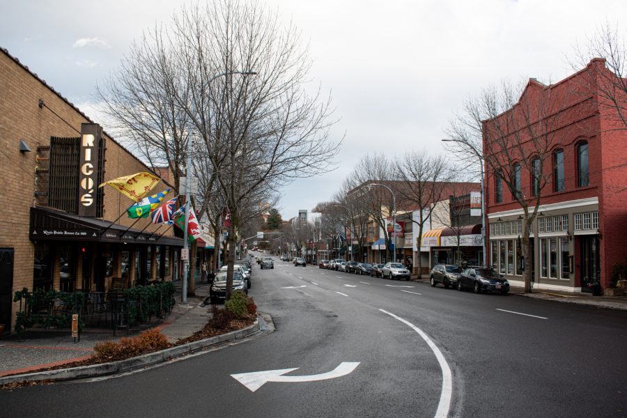 Main Street in downtown Pullman is home to many different restaurants, cafes, and bars.