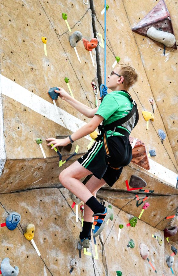 15-year-old+Caleb+Hyndman+led+his+own+program+through+Courageous+Kids+Climbing+to+teach+first+responders+how+to+work+with+visually+impaired+individuals.