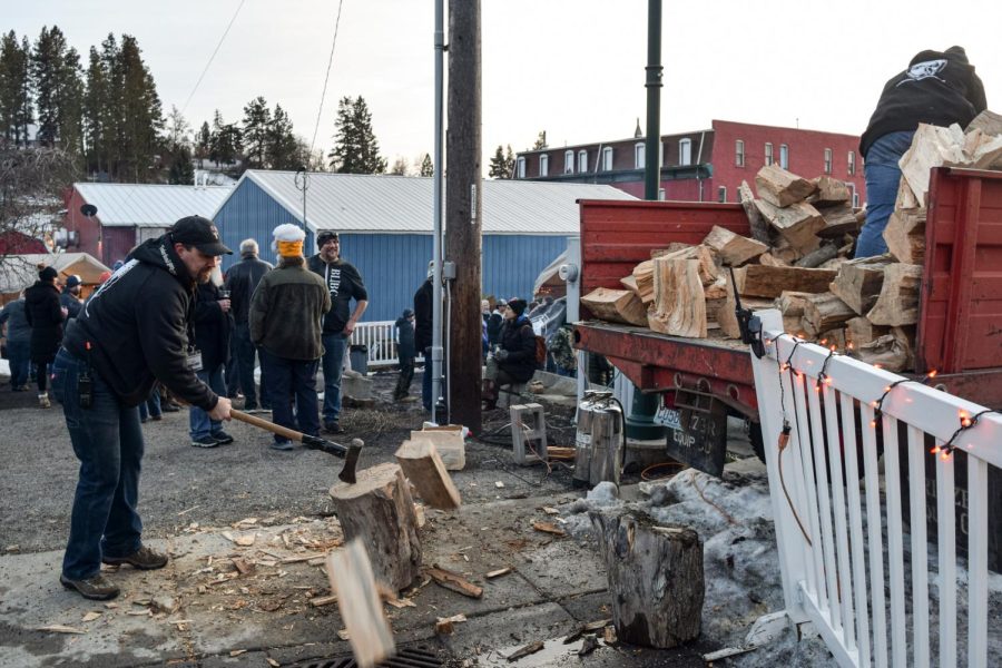 A variety of homemade and donated fireplaces were positioned around the festival grounds to keep people warm. Barstow said community member Jerry Foster provides the firewood each year, free of charge.  
