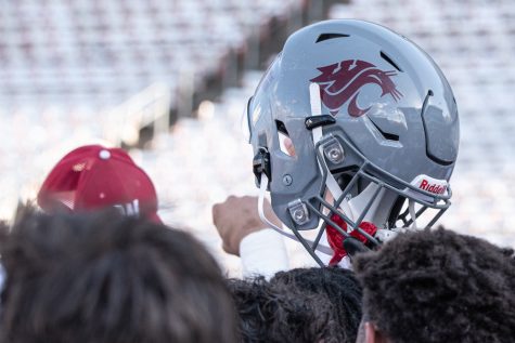 WSU football recruits six offensive players in class of 2023