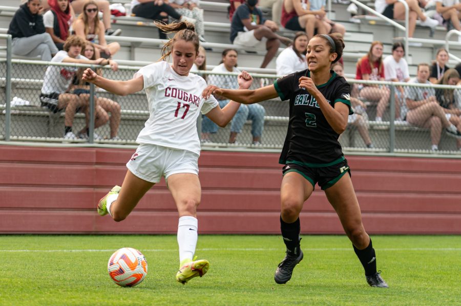 WSU+forward+Lily+Boyden+crosses+the+ball+during+an+NCAA+womens+soccer+game+against+Cal+Poly%2C+Sep.+11%2C+at+Lower+Soccer+Field.