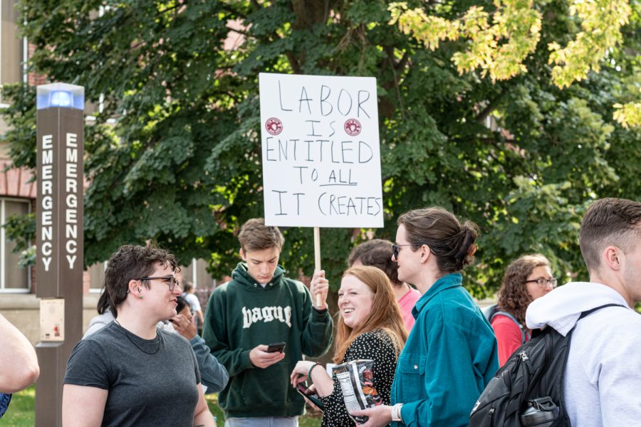 WSU CASE members protest along Terrell Mall, Sep. 14.