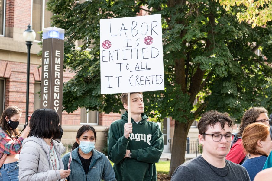 WSU CASE members protest along Terrell Mall, Sep. 14.