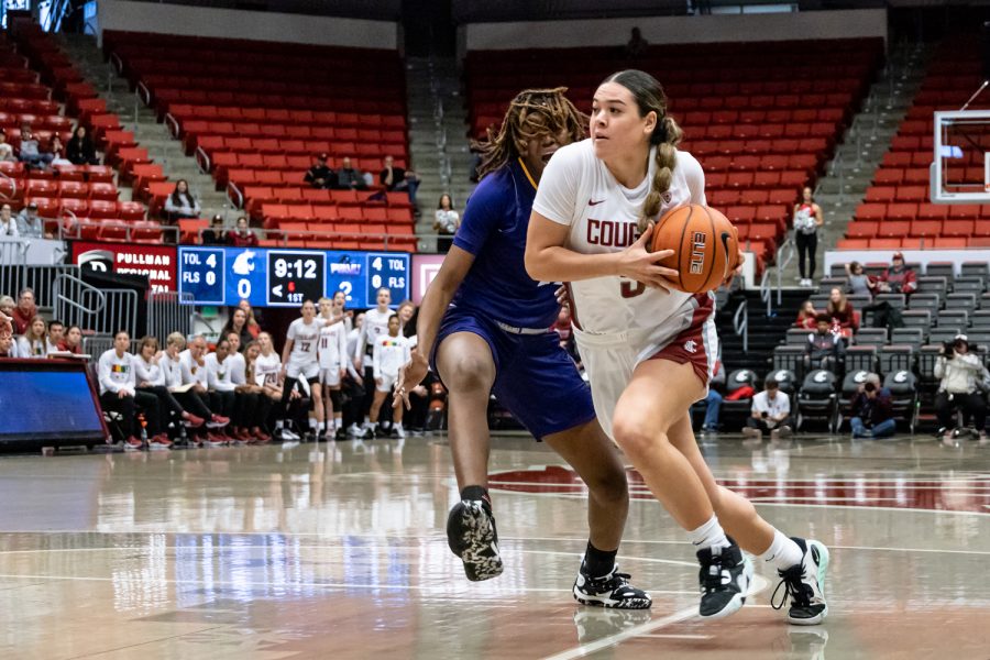WSU guard Charlisse Leger-Walker drives to the hoop during an NCAA womens basketball game against Prairie View A&M, Nov. 13. 2022