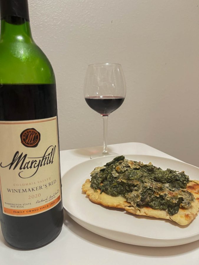 This+is+the+Maryhill+Winemaker%E2%80%99s+Red+and+the+creamed+spinach+mushroom+flatbread+that+Kestra+and+I+made+together.