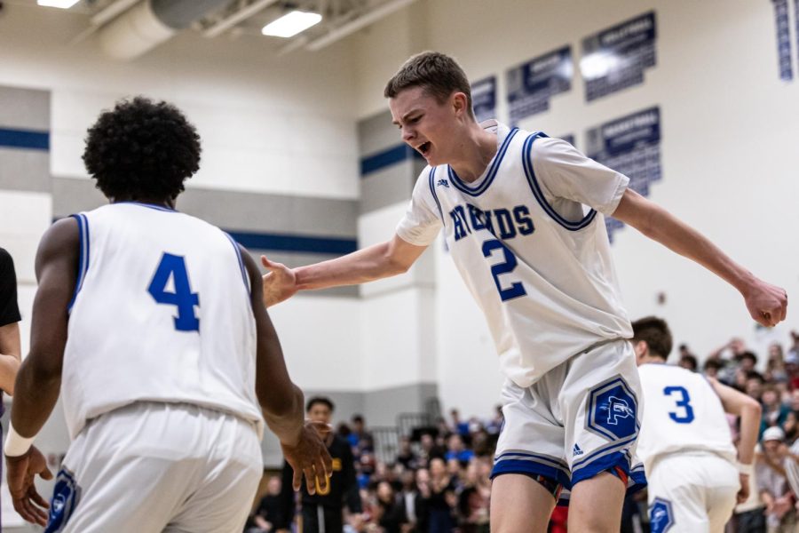 Brown’s 40 points propel Pullman boys basketball to dominate senior night win