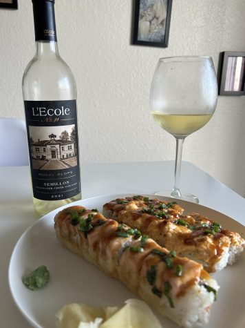This is the 2021 L’Ecole Semillon and sushi rolls from Red Bento.