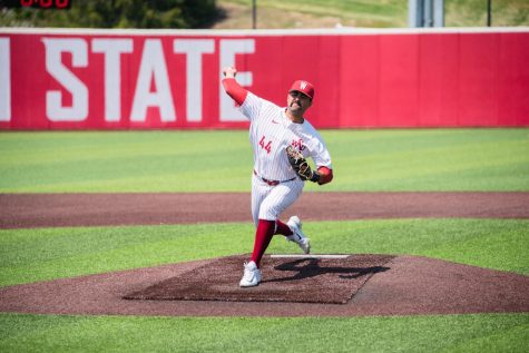 Grant Taylor pitches in relief in WSUs game against Stanford, May 20, in Pullman, Wash.