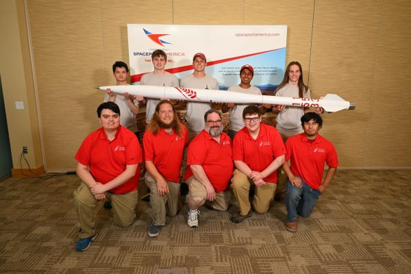 Palouse Aerospace with their build posing for a group portrait at the 2023 Spaceport America Cup.