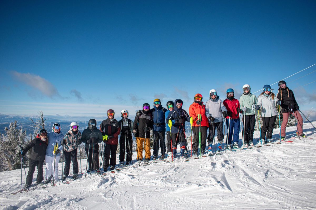 The+WSU+ski+team.