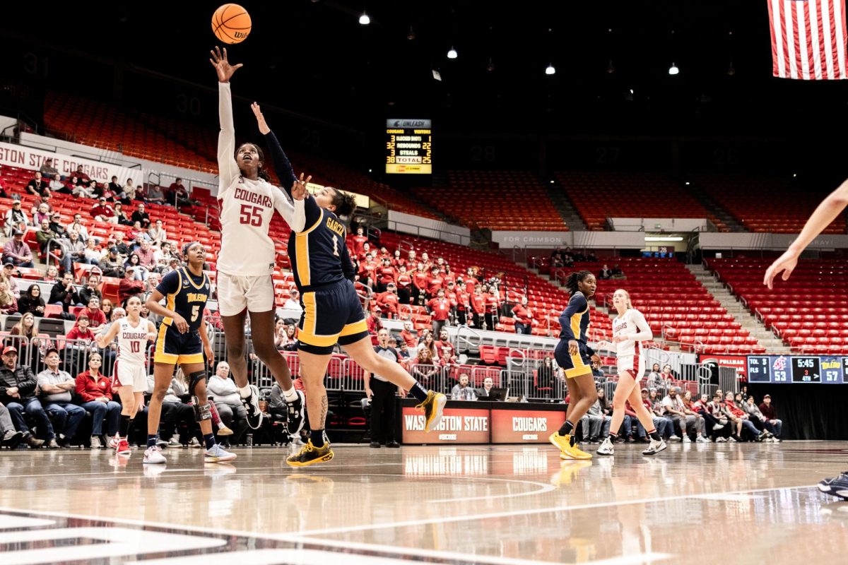 Bella Murekatete finds an open lane for a layup attempt in the second half against Toledo, March 29, in Pullman, Wash. 