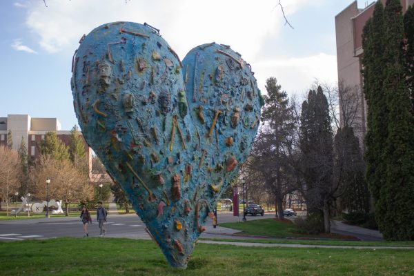 Upon its completion, some on campus disliked the heart because they did not understand what it was supposed to mean.
