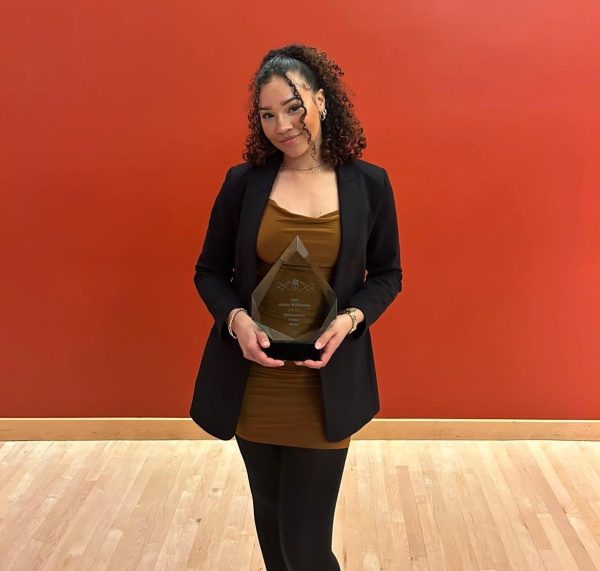 Ariana Williamson wins Overall Student Employee of the Year Award