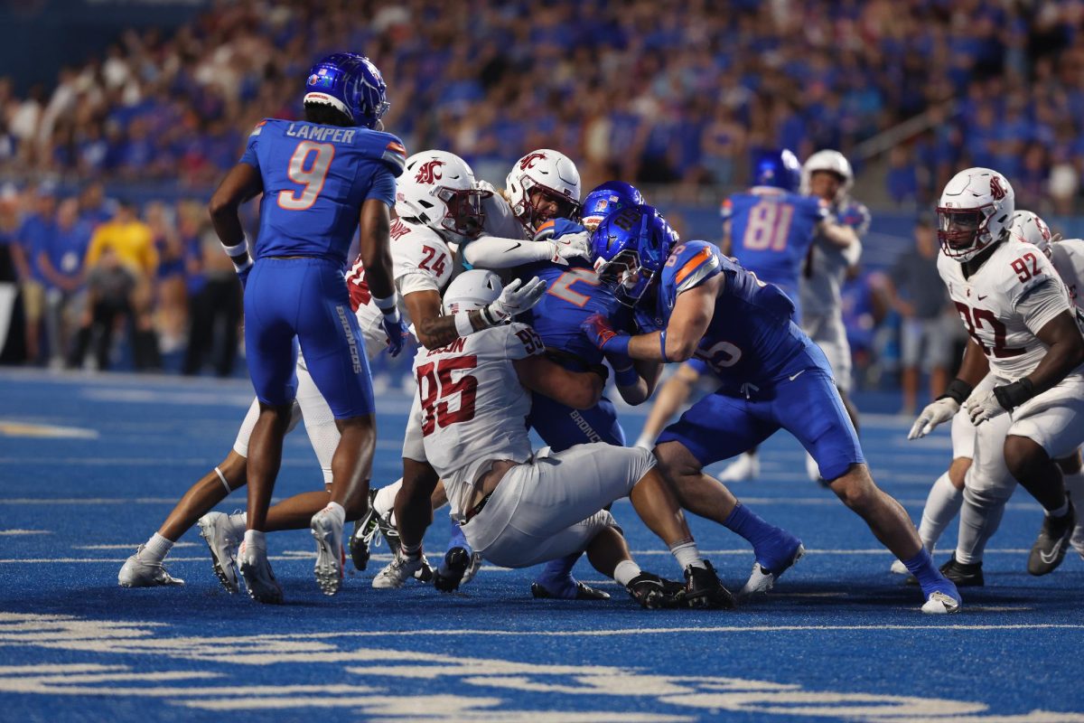 WSU attempts to bring down Boise State RB Ashton Jeanty in a week 5 matchup from Albertson stadium in Boise, Idaho.