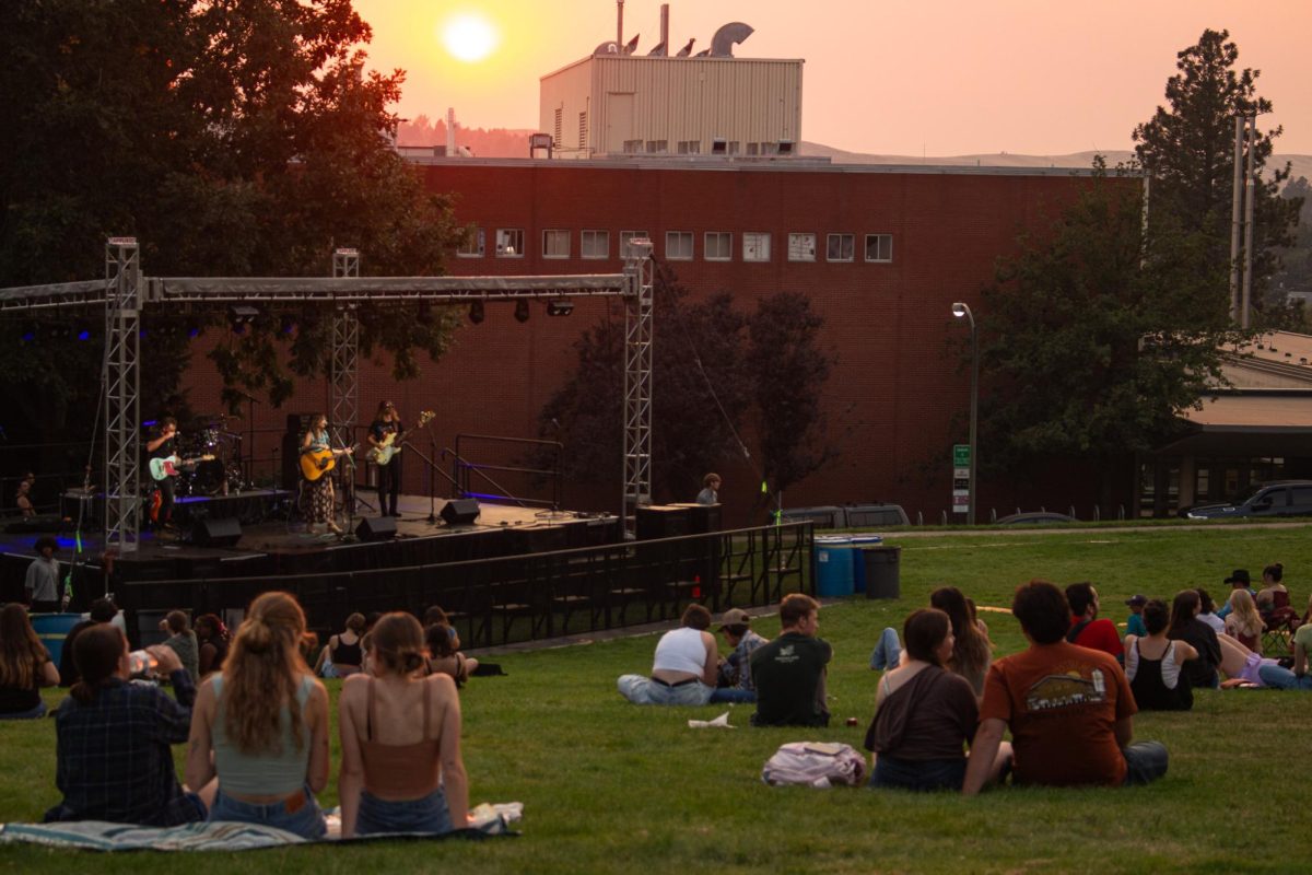 Artist Madeline Hawthorne performing at CougFest 2024, Sept. 6, in Pullman, Wash.