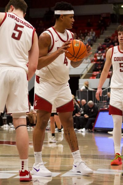 LeJuan Watts (#4) is one of the players WSU will hope to keep away from the transfer portal in 2025. 