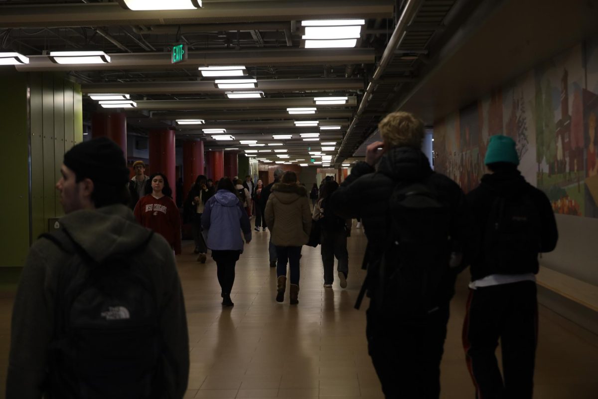 Students walk through the CUB on Jan. 22 in Pullman, Wash.